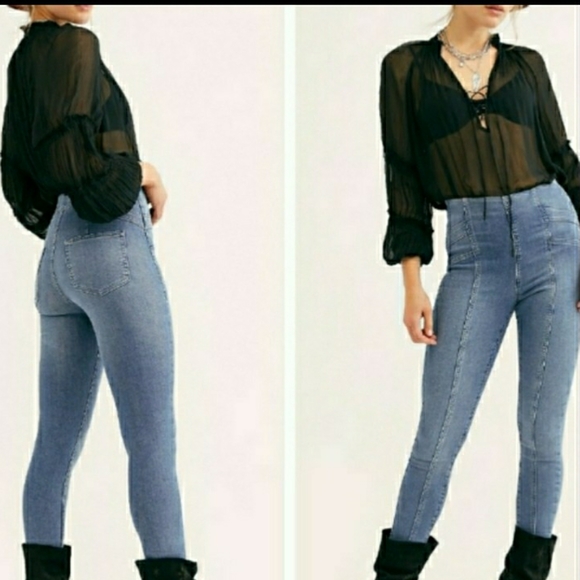 ⭐ Free People jeans - Picture 4 of 6